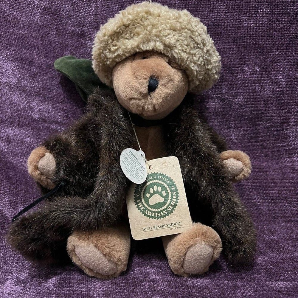 Boyds Bears Aunt Bessie Skidoo Stuffed Animal